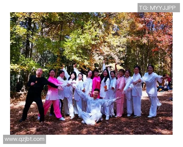 尼克斯与山猫激战正酣NBA赛场精彩瞬间回顾与分析